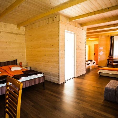 Szatmar Beregi Elmenyliget Aparthotel Fehergyarmat Bagian luar foto